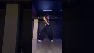 Everyday &ndash; Ariana Grande dance trend