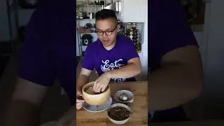 How Lao people eat balut