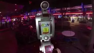 Телефонная будка в галактической коммуникационной сети Tomorrowland в DisneyWorld