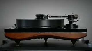 The Gold Note Mediterraneo High End turntable