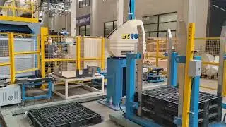 Robot Palletizer with Multipurpose Gripper for Empty Pallets, Cardboard Sheets and Bags