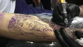LINE WOMAN TATTOO TIMELAPSE