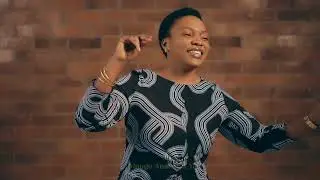 MARTHA MWAIPAJA - MUNGU ANAFANYA (Official Lyric Video ) 4K