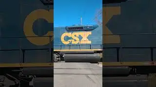 CSXT A783-22 with horn show friendly engineer
