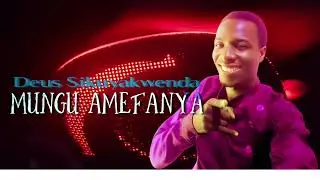 Deus kadende amefanya video,