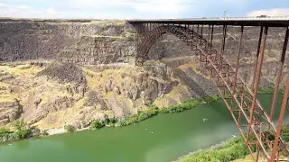Spectacular Urban Hike Along The Snake River Canyon Twin Falls Idaho 4K Video