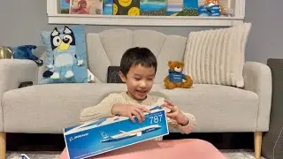 Unboxing new airplane Boeing 787-9 Dreamliner with Paul #boeing #boeing787 #dreamliners 