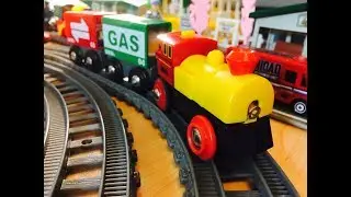 Brio Railway 33594 Train Two-way Battery Powered Engine  (04402)