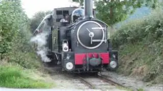 822 The Earl crossing the road