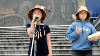 Ta'Kaiya Blaney sings Amazing Grace and Kalilah Rampanen drumming