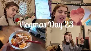 signing up for a half marathon & coping with food noise over christmas - Vlogmas day 23
