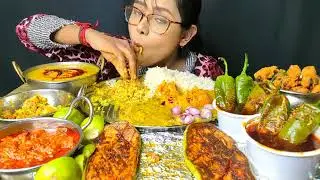 Simple dal  bhat mirchi achhar etc.......