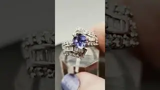 TANZANITE, DIAMOND & 18K GOLD RING #not #traditional #diamond #gold #wedding #engagement #ring #wow
