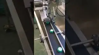 Bottle cap conveying feeding top labeling machine label applicator line