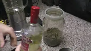 Blending Rick Simpson Oil