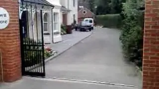 24v sliding gate system from www.electricgates-uk.co.uk