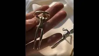 Hugs Ear Ring - Call To Buy 01200818888 gifts