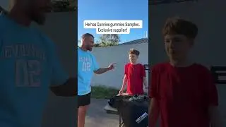@johnnyspitstop У него есть первые образцы жевательных конфет Cunnies.