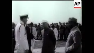 LORD MOUNTBATTEN ARRIVES IN NEW DELHI