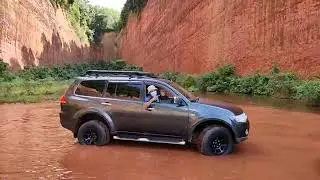 ซื้อรถมือสอง 4WD ต้องลองเกียร์ 4WD ด้วยนะจ้ะ วันนี้พี่พาลอง Pajero Sport 3.2 GT 4WD ปี 2008