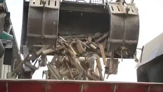 Rotochopper EC-256 Grinding Wood Waste