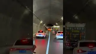 Burning truck explodes in tunnel in Hubei, China