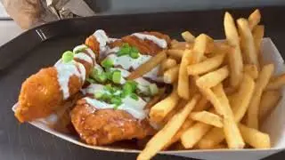 Honey Buffalo Chicken Strips Review in Disney's Hollywood Studios Yummy or Not?