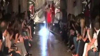 Model Struggles Walking In High Heels
