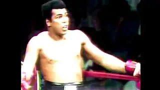 Dodged 21 Punches In 10 Seconds ! The Incredible Speed of Muhammad Ali | 1977 | HD