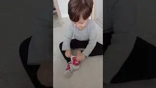 Onur &ccedil;orap giymeyi &ouml;ğrenmelisin artık
