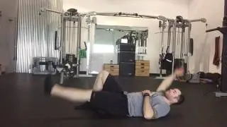 X-Over Toe Touch Crunch