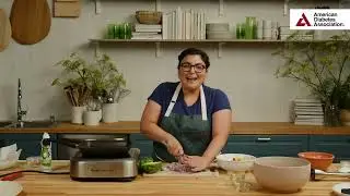 How to Make Diabetes- and Budget-Friendly Pork Chops with Peach Salsa