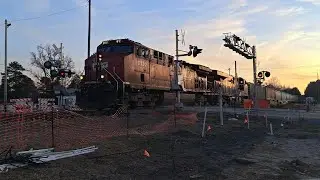 CP 8132 W/ A Phenomenal K3L Leading a Foreign Power Train M410-12 W/ 770 Axels KCS ES44 Mid-DPU - NC