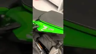 Supercharged Hypernaked Kawasaki ZH2 SE @KawasakiMotorsEU #shorts #youtubeshorts #motoxtreme