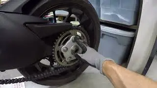 Ducati Hyperstrada / Hypermotard 821 - New Chain and Quick-Change Sprockets Install Part 1 of 6