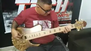 #sorrisomaroto #bass                          Boris Tocando SORRISO MAROTO