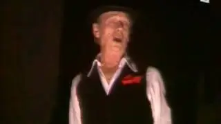 Sir Godfrey - Yves Montand