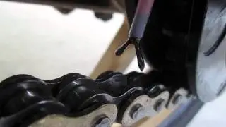 DIY Oiler for Motorcycle Chain: Lubrication of the chain