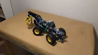 LEGO 42157 - John Deere 948L-II Skidder &ndash; partially motorized model