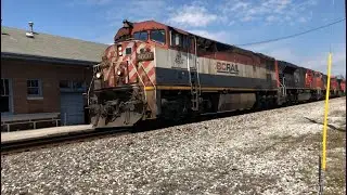 BCOL 4607 C40-8M leads a very rare Lashup!