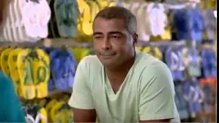 Comercial Havaianas - Romário manda presente para Maradona