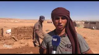 استخدام الطين والقش لبناء البيوت في قرى حماة استعدادا للشتاء