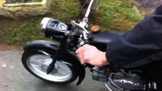Felújított Jawa Mustang tesztje a kocsmacsapáson - xmotor.hu