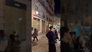 Barcelona Spain City Night Tour #trending #travel #barcelonalife #nightlife #barcelonastreet #foryou