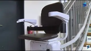 Alpha Treppenlift für kurvige Treppen | STUFENLOS Karlsruhe – Stilvoll & sicher mobil
