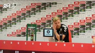 RUEDA DE PRENSA DE CHARLIE DEAN