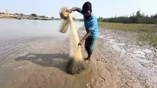 Best Net Fishing Video - Traditional Catching Fish in The River