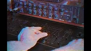 Valmont - Anvers (on 1975 Arp Axxe & 1982 Ibanez UE400)