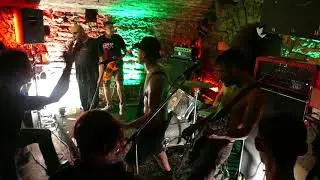 Brassen's Not Dead - Mort aux vaches