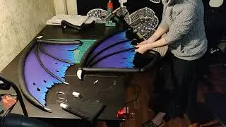 How to assemble Morrigan wings